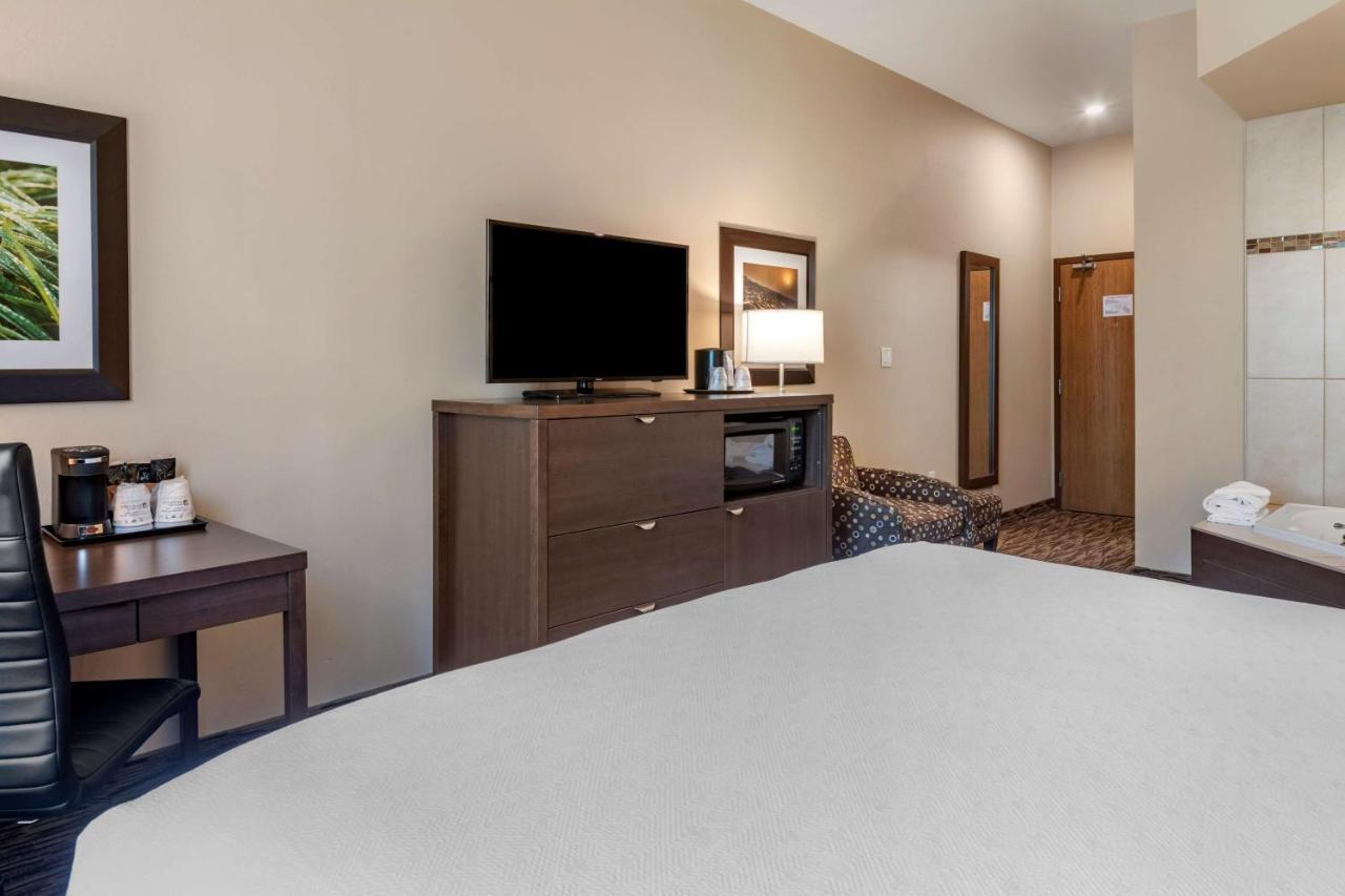 Best Western Plus Bridgewater Hotel & Convention Centre Exteriör bild