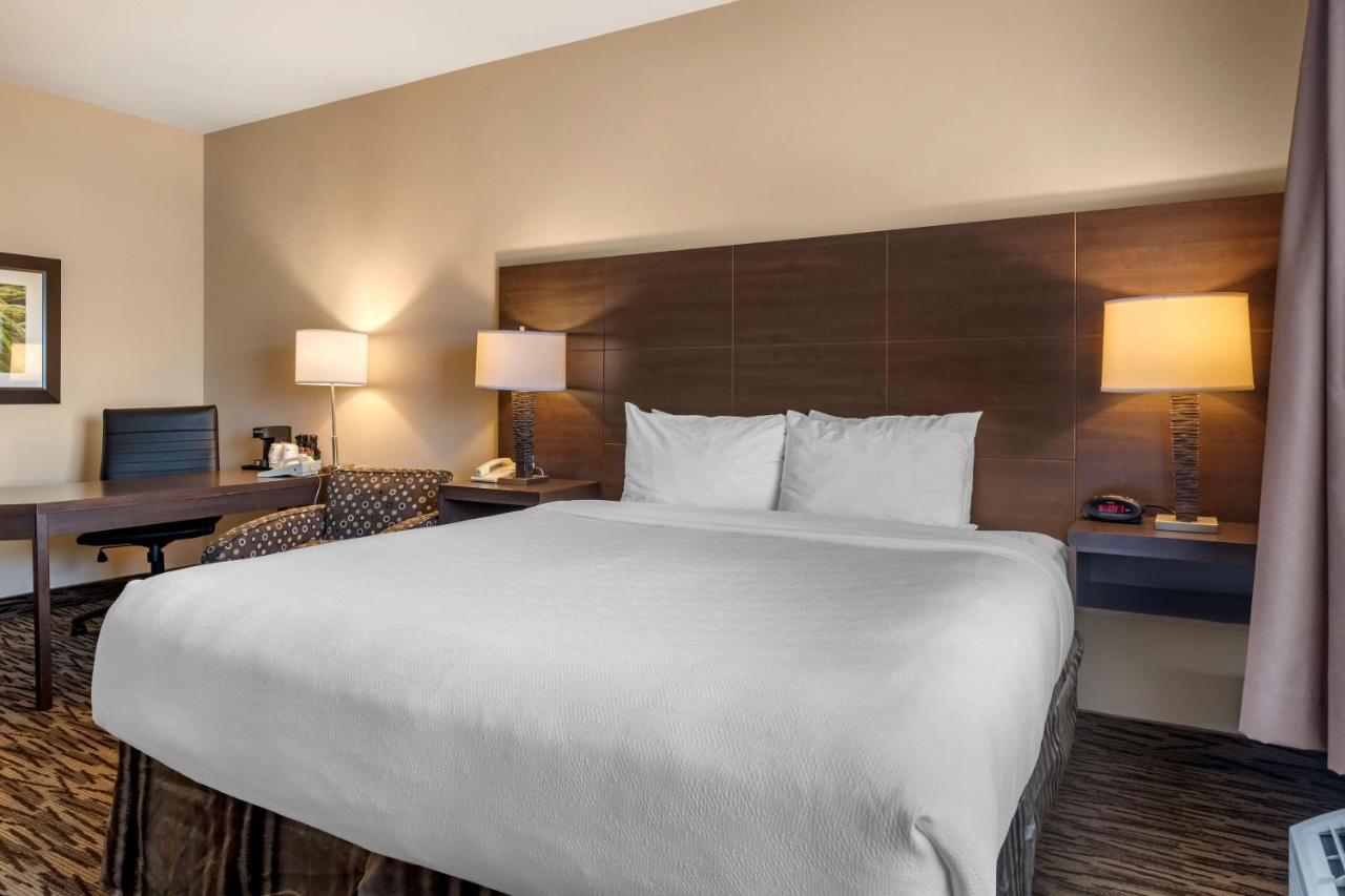 Best Western Plus Bridgewater Hotel & Convention Centre Exteriör bild