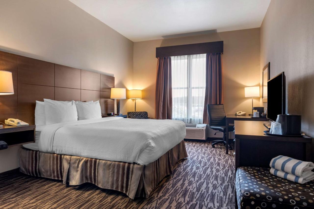 Best Western Plus Bridgewater Hotel & Convention Centre Exteriör bild