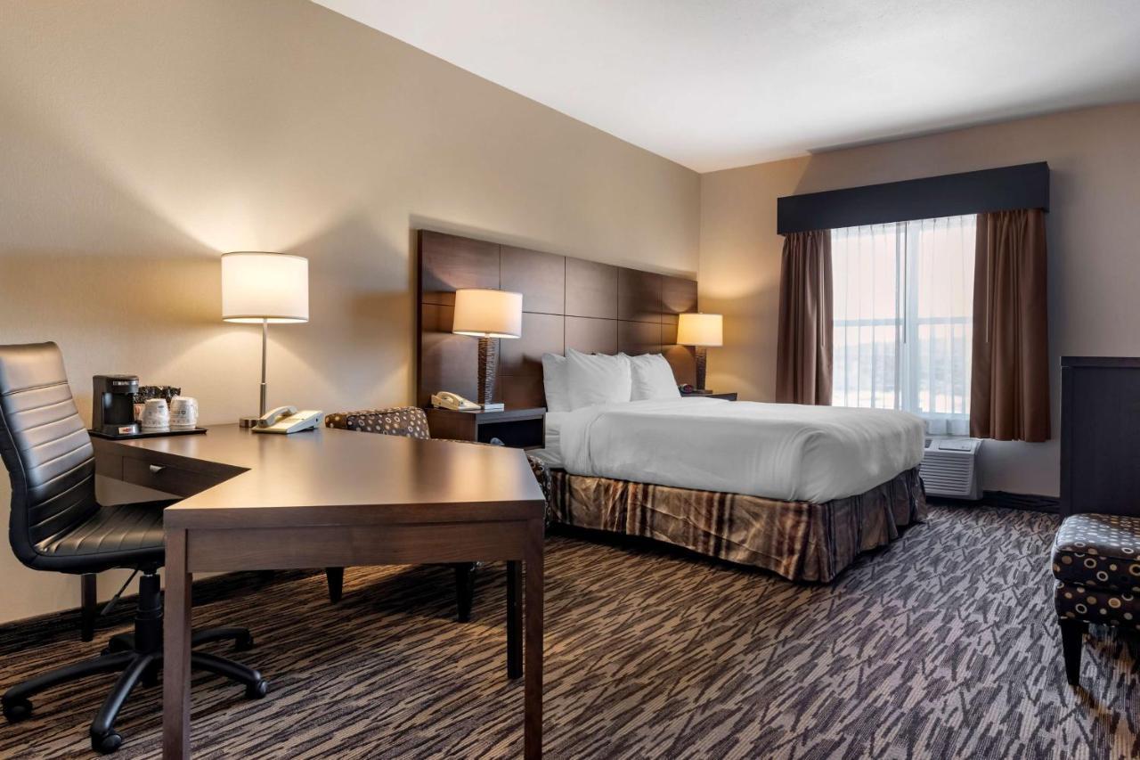 Best Western Plus Bridgewater Hotel & Convention Centre Exteriör bild