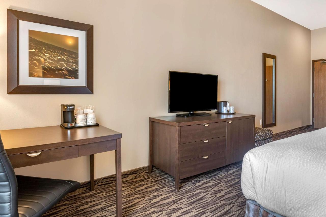 Best Western Plus Bridgewater Hotel & Convention Centre Exteriör bild