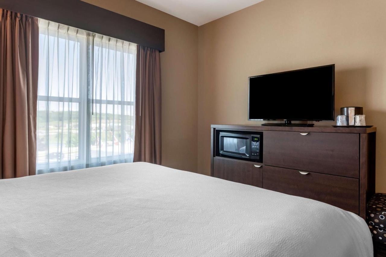 Best Western Plus Bridgewater Hotel & Convention Centre Exteriör bild
